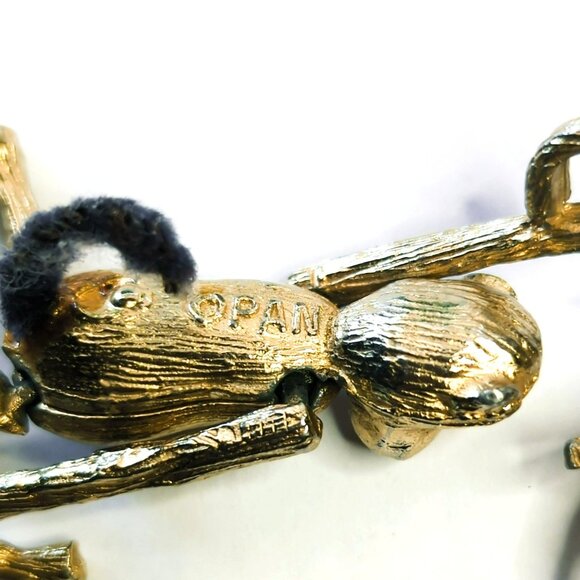Vintage PAN Jewelry Monkey Hanging From Branch Brooch Pin Gold-Tone - Picture 3 of 4
